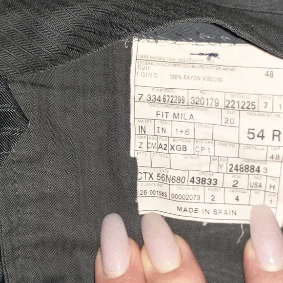 Ermenegildo Zegna Two Piece Suit. - Picture 3 of 7